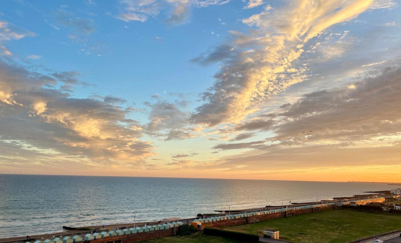 Seascape With Outstanding Sea Views Apartment Brighton Bagian luar foto