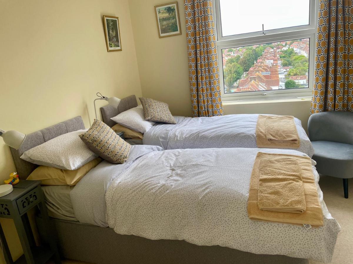 Seascape With Outstanding Sea Views Apartment Brighton Bagian luar foto