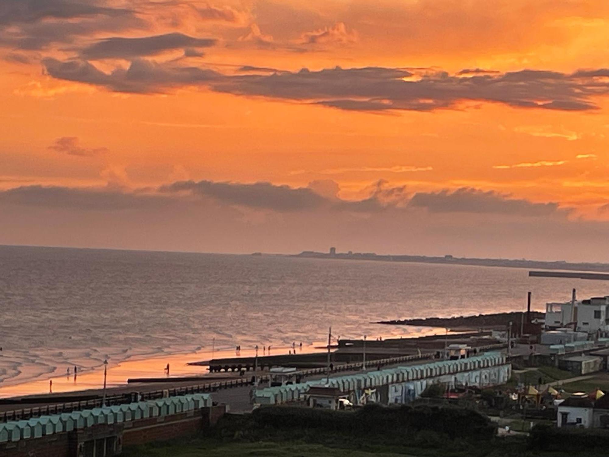 Seascape With Outstanding Sea Views Apartment Brighton Bagian luar foto